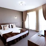 ホテル Корал, Хотел, Поморие 3*