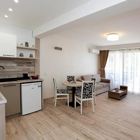 корал, хотел, Hotel 3*