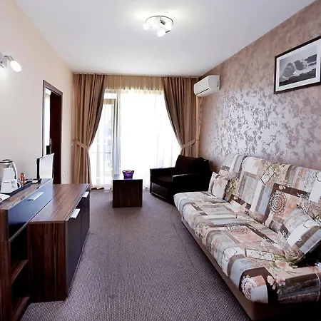 Coral فندق بوموري