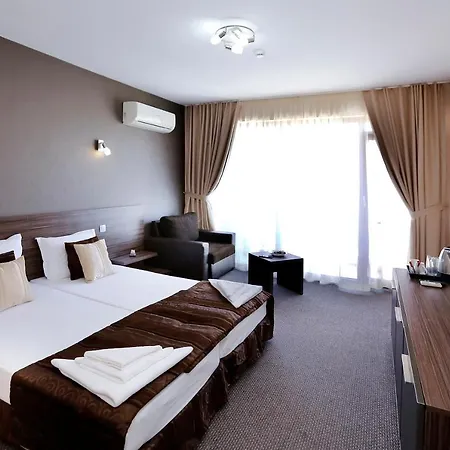 Coral فندق بوموري