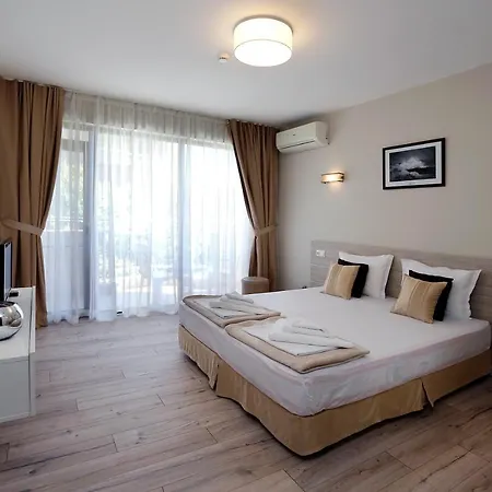 Корал, Хотел, Поморие 3*